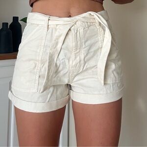 Lucky Brand relaxed fit shorts
Size 4/27
NWT